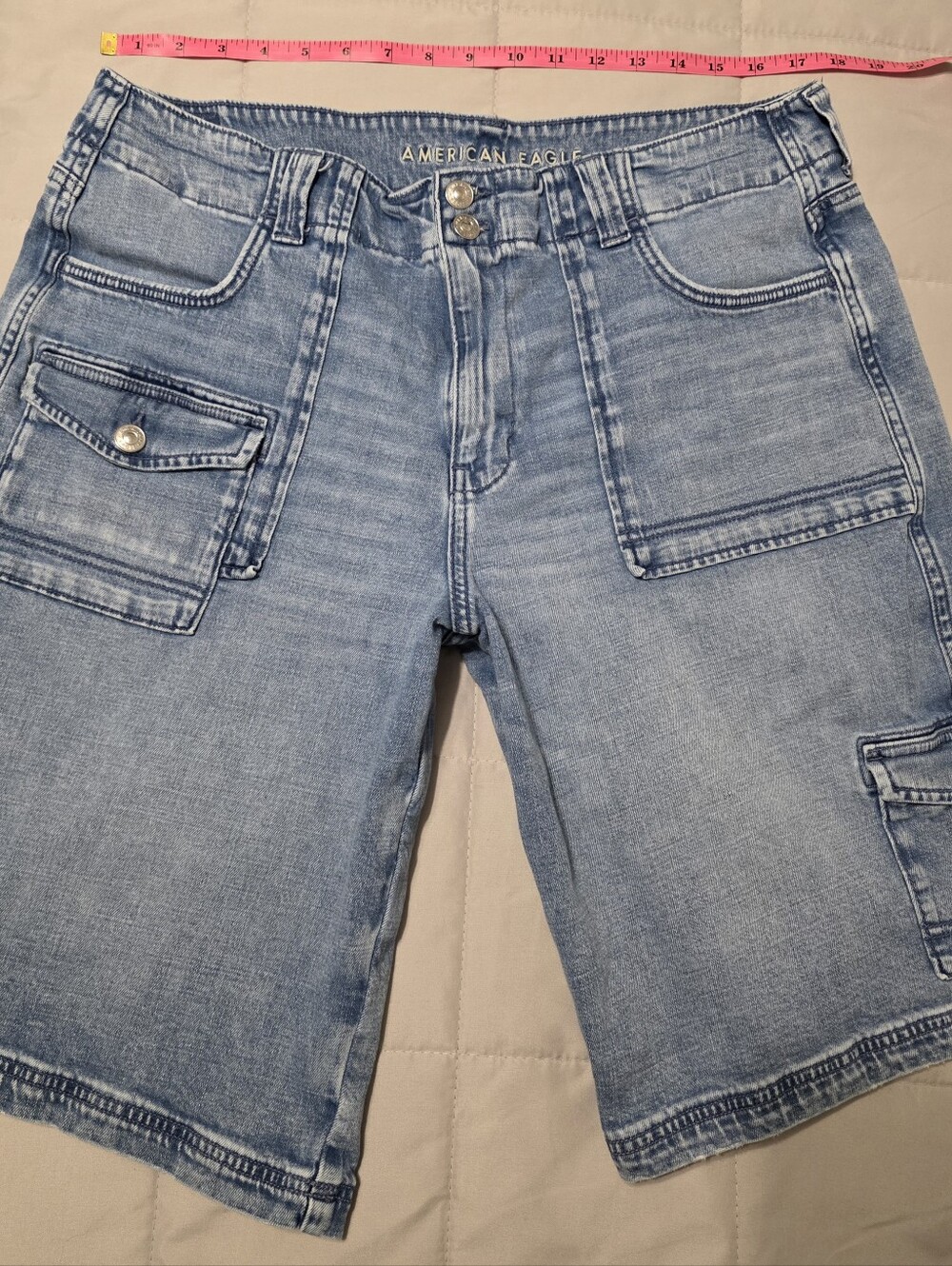 American Eagle Outfitters Women's Denim Bermuda Cargo Shorts Size 16 Stretch